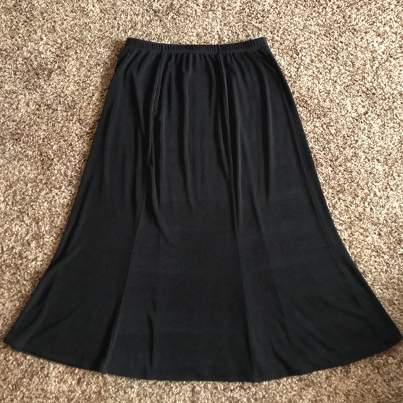 Notations Dresses & Skirts - Nice Classic NOTATIONS Black Skirt - LG